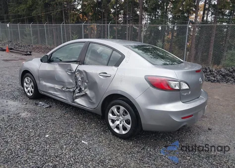 2013 Mazda Mazda3 I Sport из США, поврежденный, VIN JM1BL1UP9D1846639